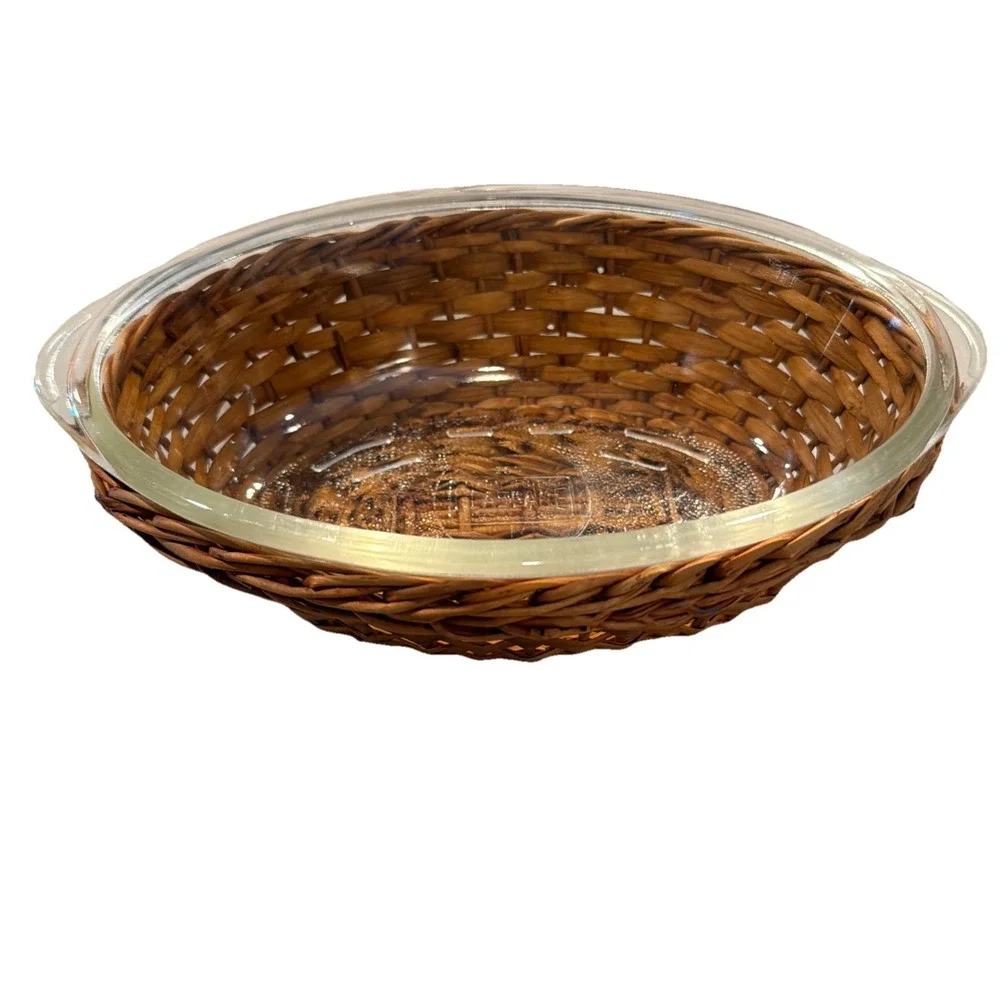 Vtg Glassbake 1 Qt Oval Casserole Dish In Wicker Basket J-235 Made In USA
